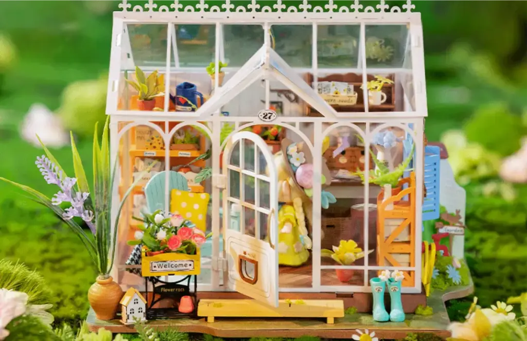 Dreamy Garden House 12