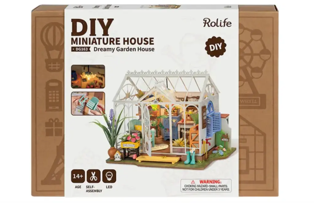 Dreamy Garden House 20