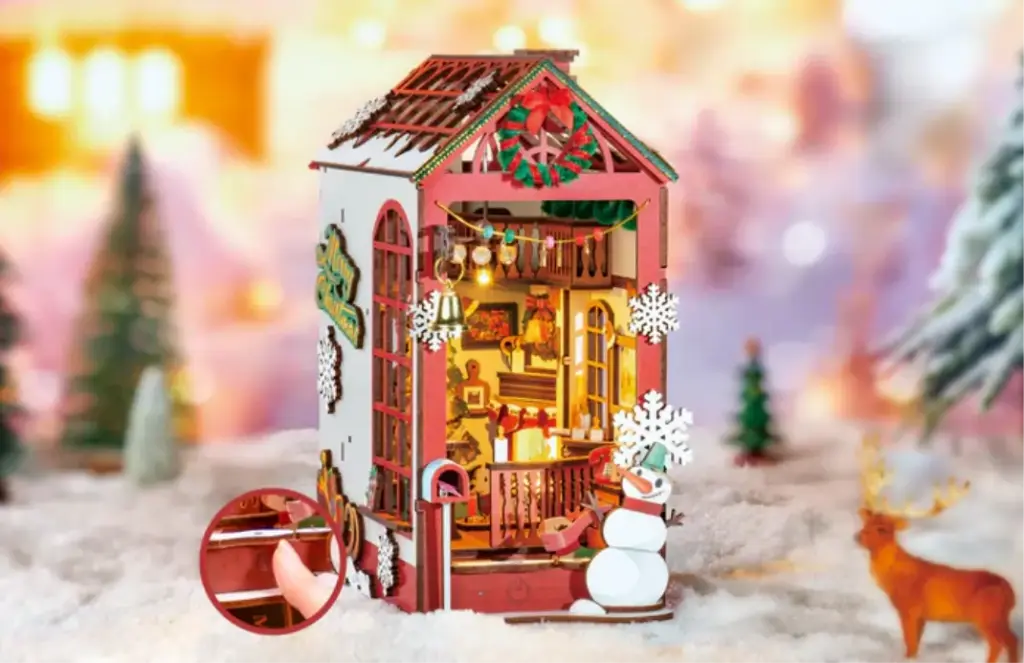Christmas Indoor Scene 16