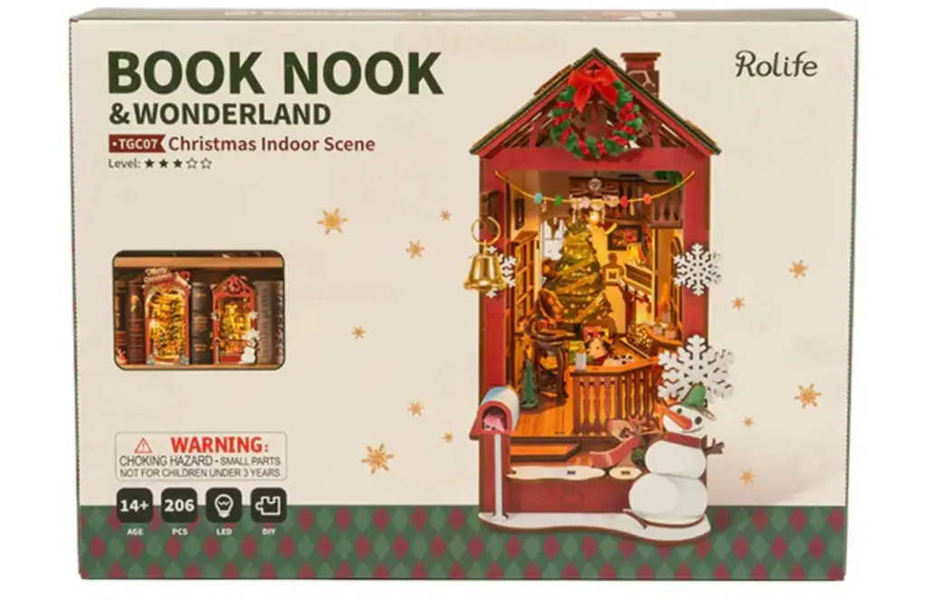 Christmas Indoor Scene 20